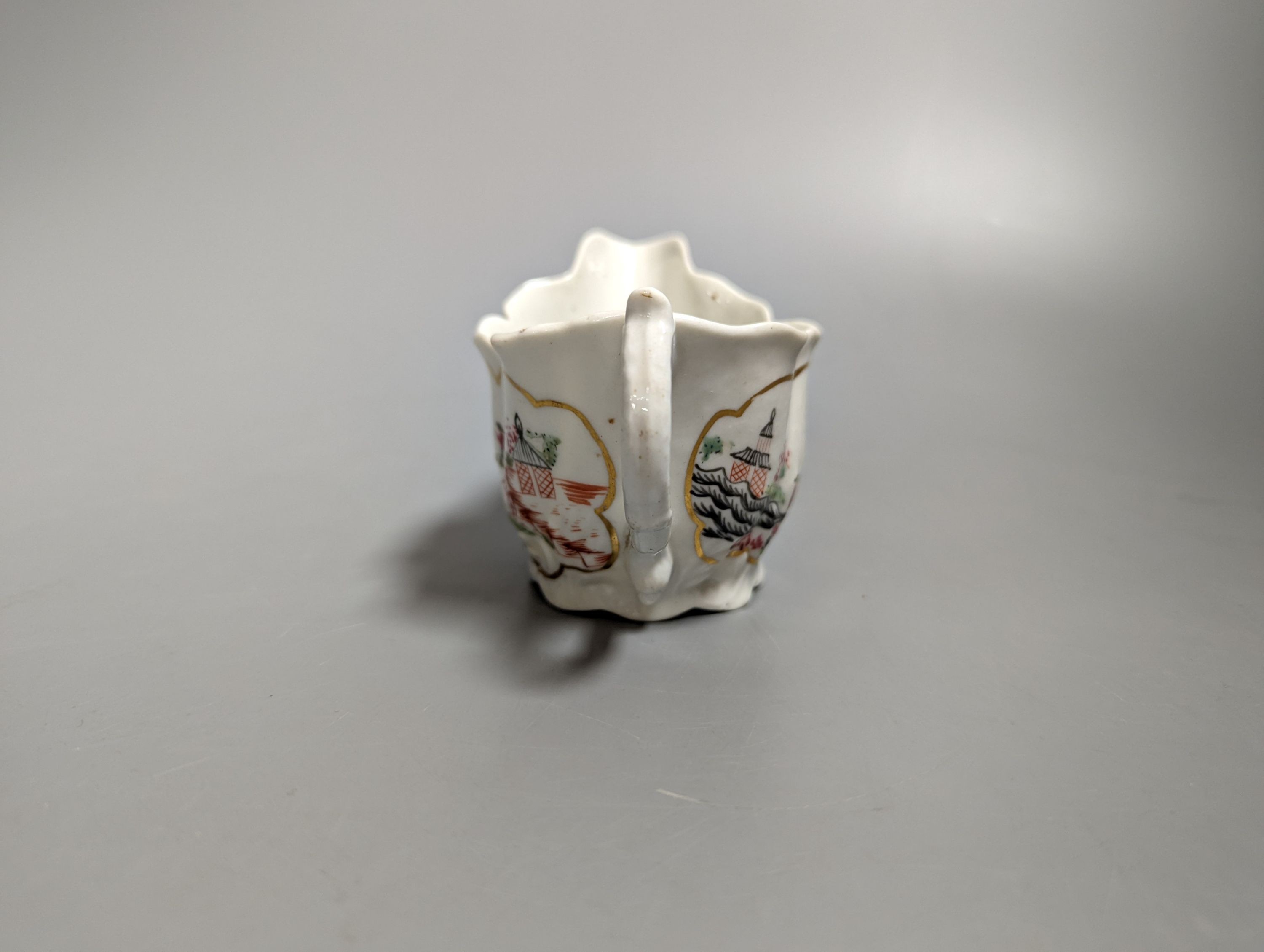 A rare Chamberlains Worcester low Chelsea ewer painted with the Stag Hunt c.1790, provenance: Godden Reference Collection, 7.5 cms high
